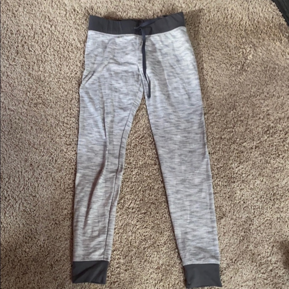 Athletic joggers